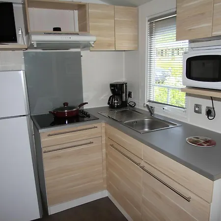 مكان تخييم Camping Eden 4*